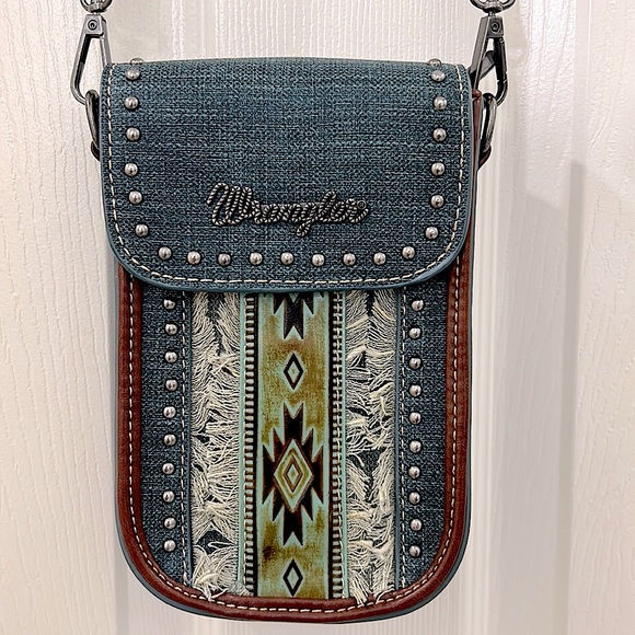 Wrangler Handbags - Wrangler Crossbody